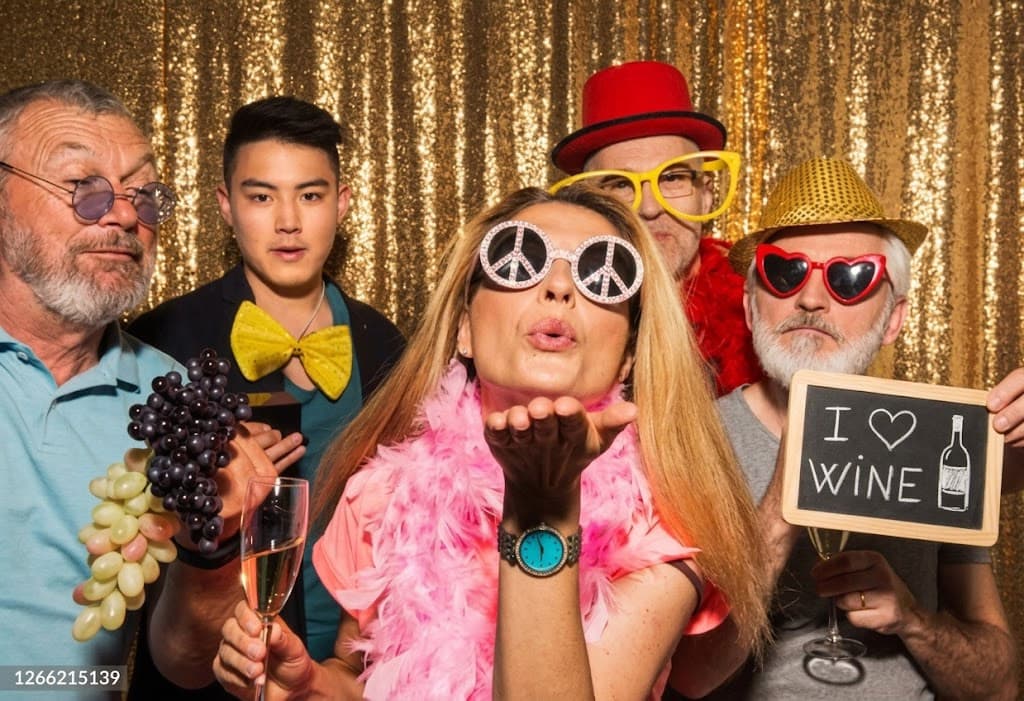 Vibo Photo Booth Vancouver event photo 6